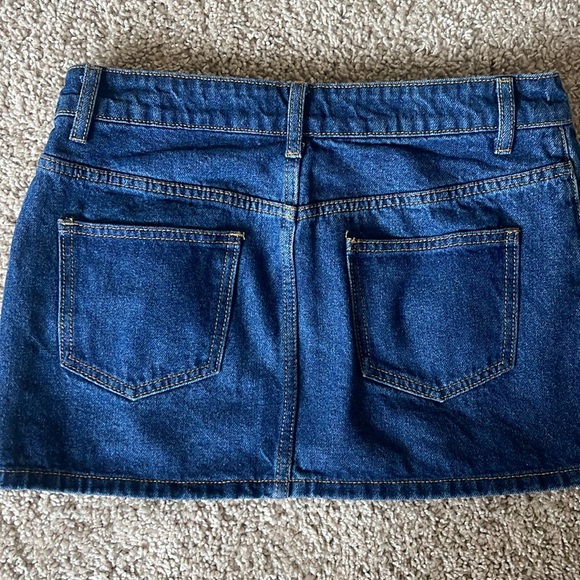 Edikted Spencer Low Rise Denim Skirt - Picture 4 of 5